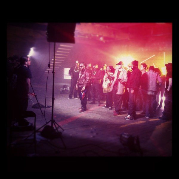 Tournage du clip Enfermé dans ma liberté avec Imposs et Corneille — photographie publiée par Loudj Radio