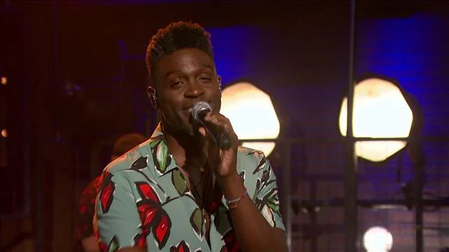 Corneille dans Bonsoir Bonsoir !