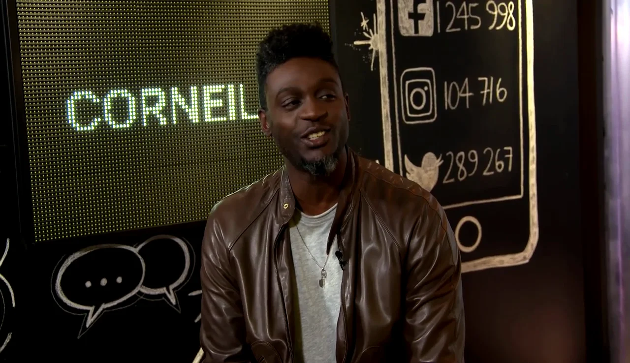 Corneille nous parle de réseaux sociaux dans Vlog
