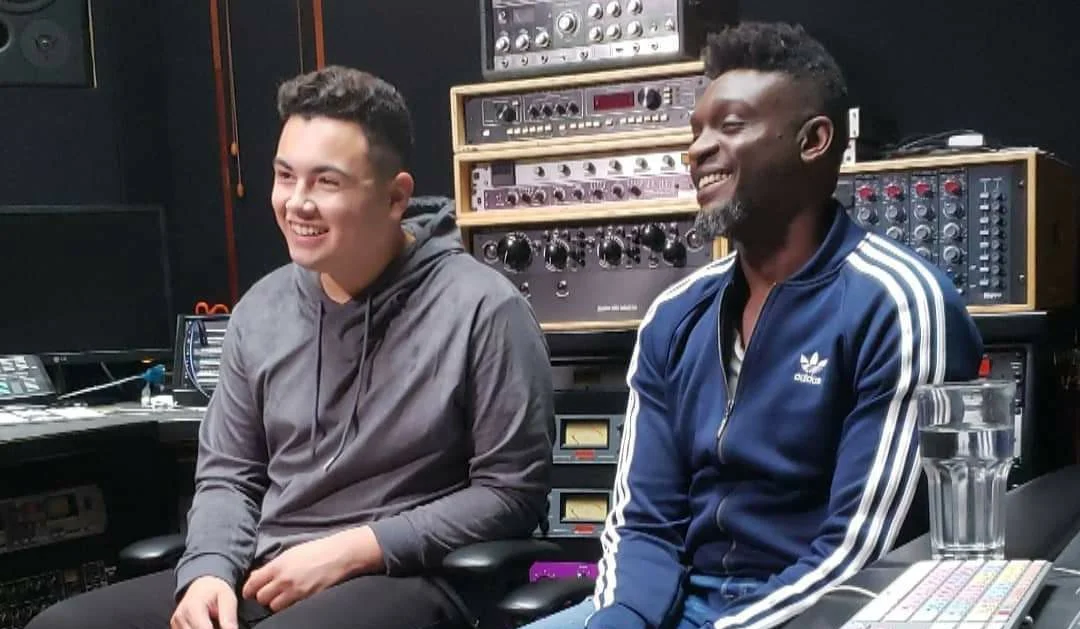 Corneille & Joshua Moreno – Je serai là (La Course des Tuques)