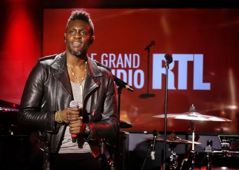 Corneille en concert dans « Le Grand Studio RTL »