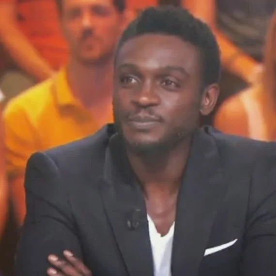 http://www.corneillefans.net/2014/10/corneille-loeuf-ou-la-poule.html